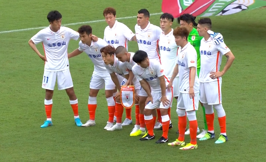 加时末段费耶诺德内部沟通：意大利杯节点到来，压力陡增，控场能力受关注的简单介绍